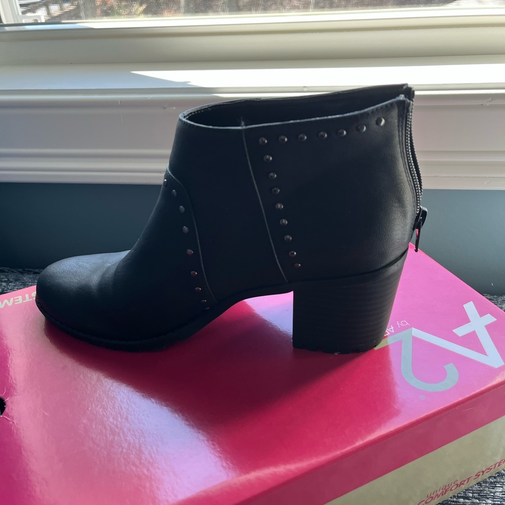 Brand new black Aerosole ankle boots